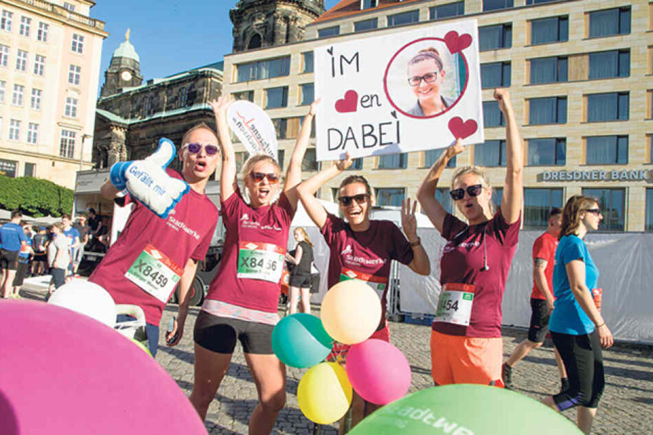 Beim Stadtwerke-Team aus Freiberg läuft die Chefin auf ’nem Pappschild
mit.