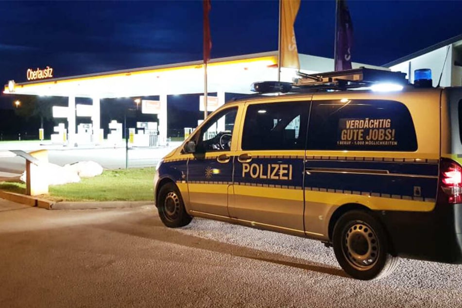 Raubüberfall auf Tankstelle an der A4: Täter auf der Flucht!