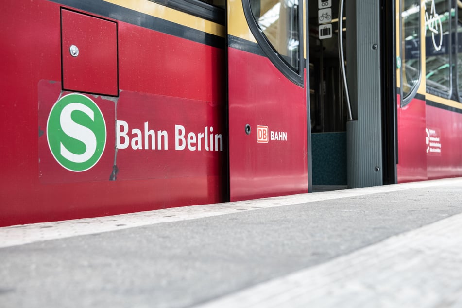 Bei der Berliner S-Bahn gibt es bis zu 300 Störungen am Tag (Archivbild)