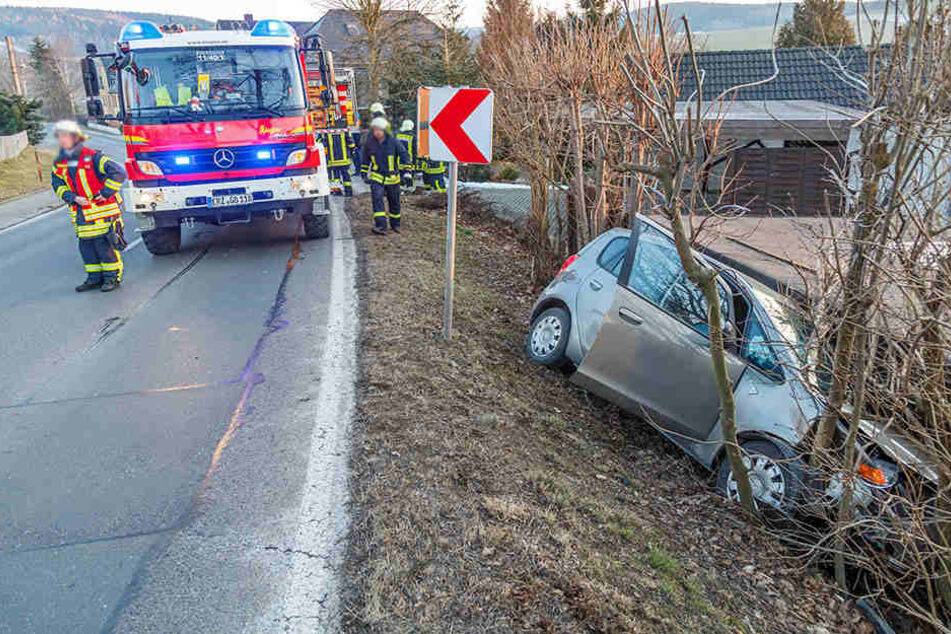Die Feuerwehren aus Burkhardtsdorf und Kemtau waren mit rund 20 Kameraden im Einsatz.