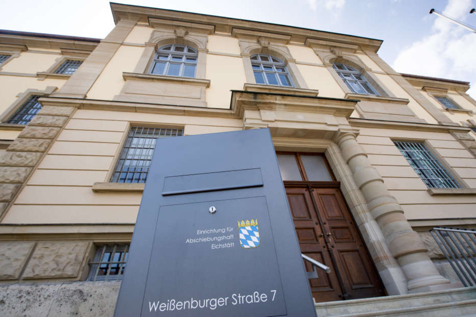 Die Abschiebehaftanstalt in Eichstätt wurde von den Häftlingen zerstört.