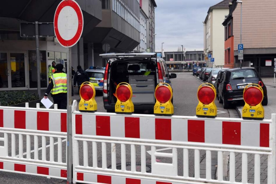 Einige Straßen müssen wegen der Bombenentschärfung gesperrt werden. (Symbolbild)