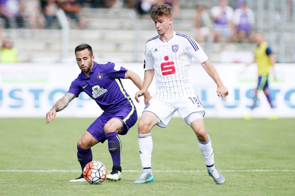 Calogero Rizzuto (l.) behauptet den Ball gegen Osnabrücks Marcel Kandziora.