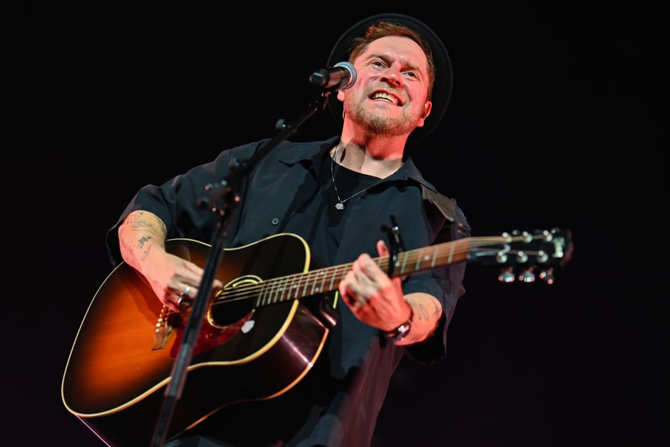 Oerdings neues Album "Hotel" erreichte Platz 1 der deutschen Albumcharts.
