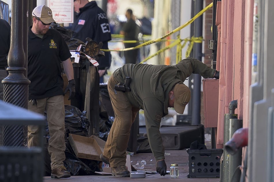 Ermittler konnten nach dem Anschlag in New Orleans erste Ergebnisse erzielen - unter anderem bei der Frage, wie der Täter die Beweise beseitigen wollte.