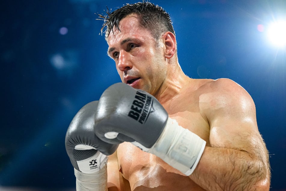 Felix "The Fighter" Sturm (45) will am 15. Februar 2025 seine Profi-Karriere als Boxer fortsetzen.