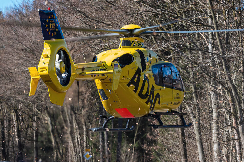 Der 16-Jährige ist mit lebensbedrohlichen Verletzungen ins Klinikum Neubrandenburg geflogen worden. (Symbolfoto)