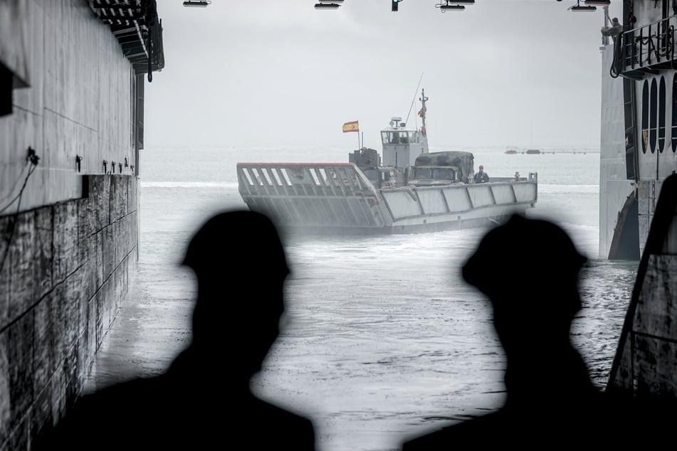 Schiffe fahren in den nächsten Tagen vom spanischen Stützpunkt Rota im Verbund nach Deutschland.