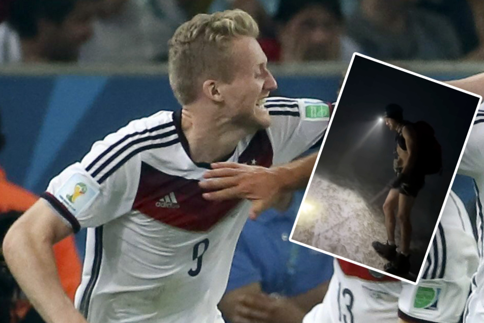 Nur in Shorts und Stiefeln: Deutscher WM-Held erklimmt die Zugspitze!