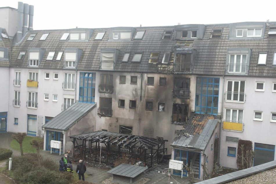 Das Feuer an der Lützner Straße sorgte für massive Schäden an den betroffenen Häusern.
