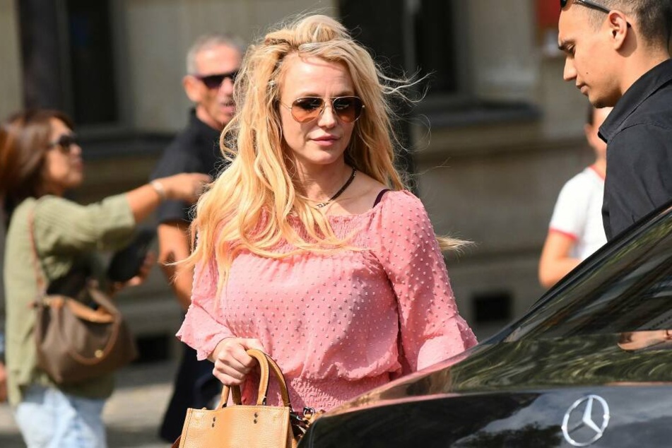 Britney Spears weist sich in psychiatrische Klinik ein!
