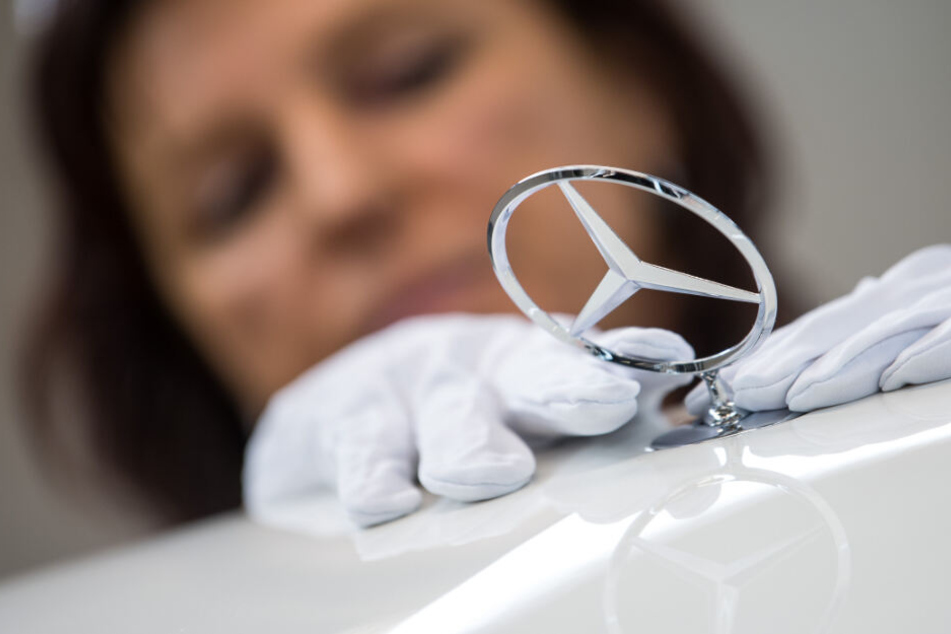 Bei Daimler haben die Arbeitnehmer Druck gemacht. Künftig sollen am Stammsitz in Stuttgart-Untertürkheim auch Batterien hergestellt werden. (Symbolbild)