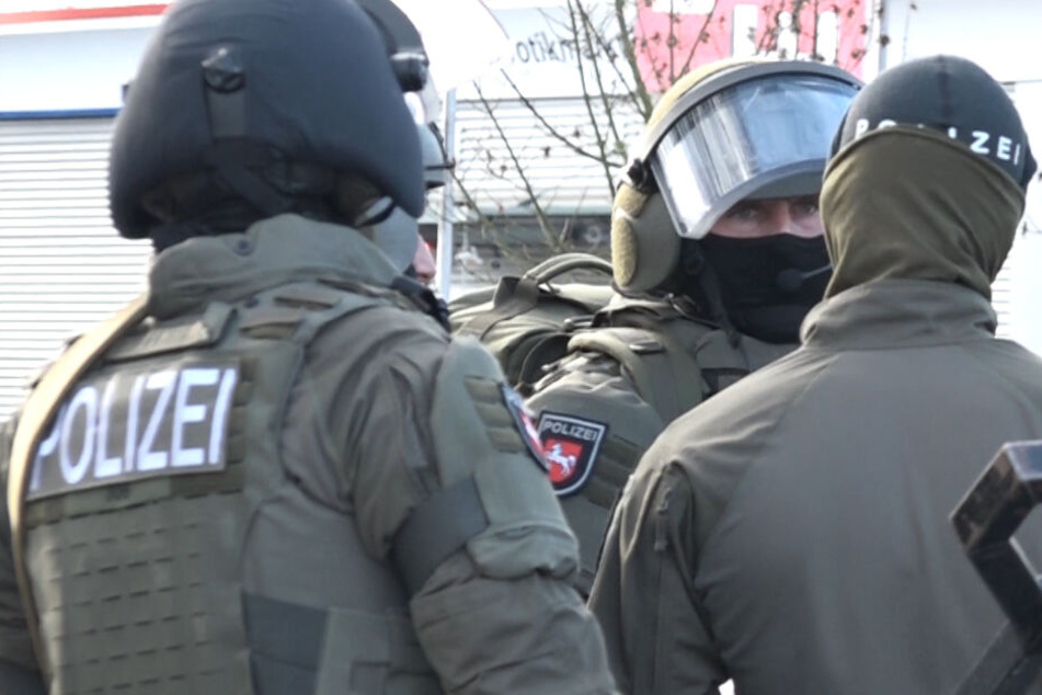 Die Einsatzkräfte konnten den Mann am Nachmittag festnehmen.