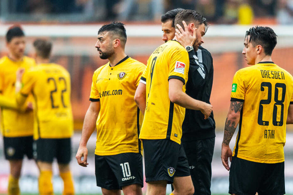 Dynamos Trainer Cristian Fiel wusste, bei wem er sich zu bedanken hatte. Nach dem Schlusspfiff umarmte er seinen Torschützen Lucas Röser.