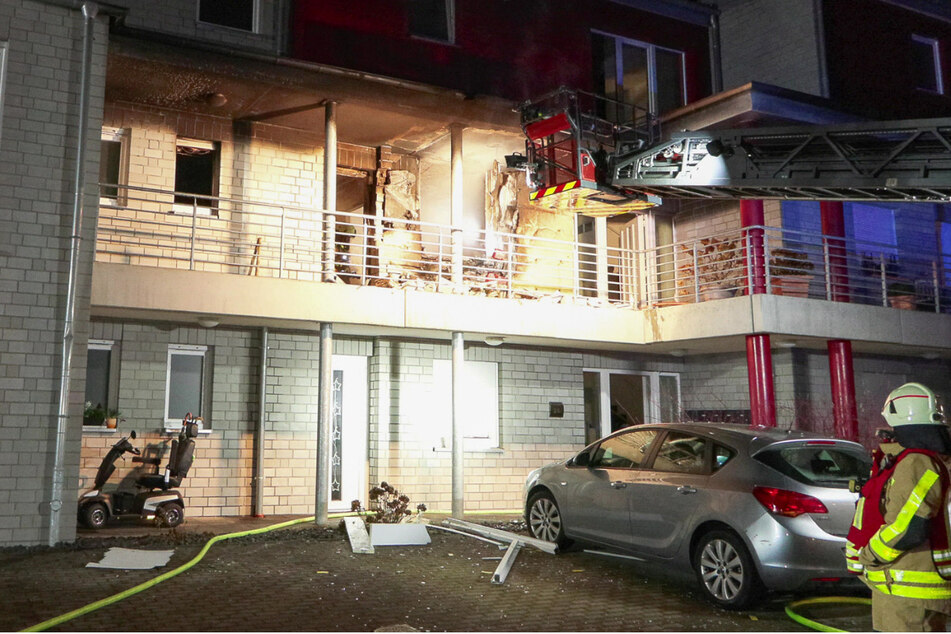 Ein Toter und zwei Verletzte bei Wohnungsbrand in Grevenbroich
