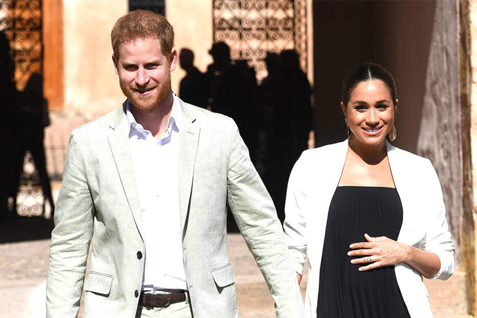 Die schwangere Herzogin Meghan (37, rechts)