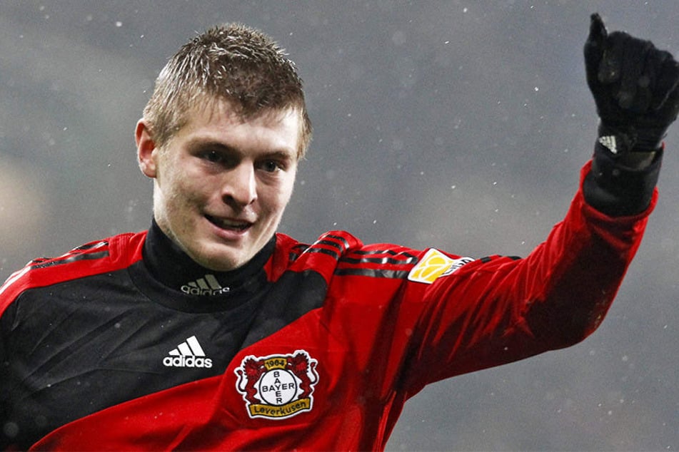 Toni Kroos spielte bei Bayer 04 Leverkusen eine überragende Saison, erzielte neun Tore und bereitete zwölf Treffer vor.