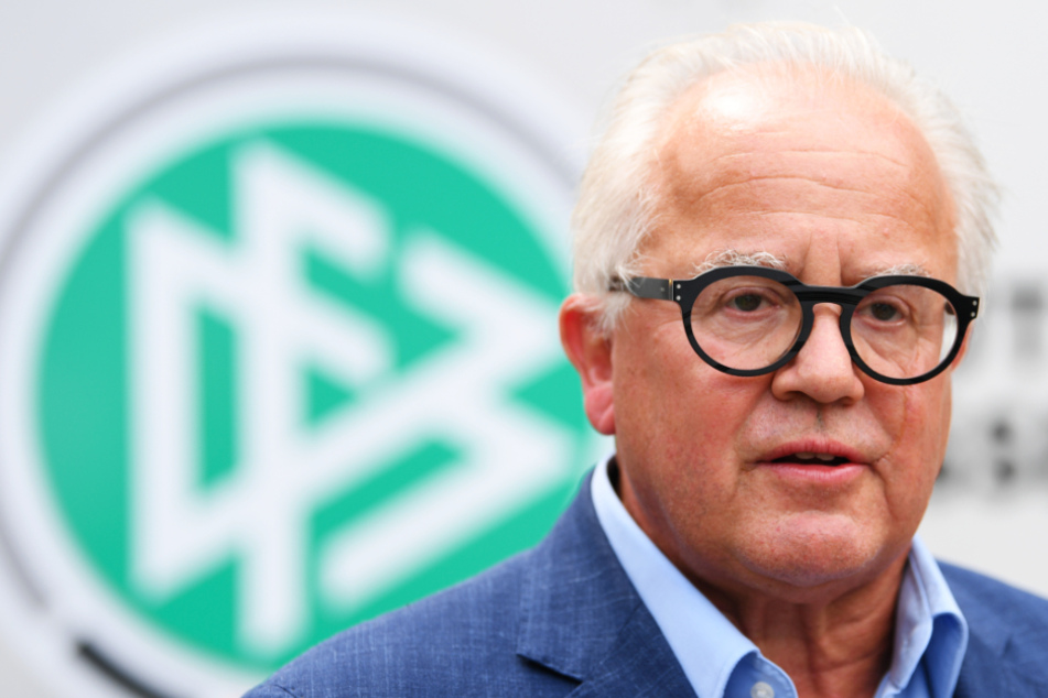 DFB-Boss Fritz Keller (63) hat sich mit den Präsidenten der Regional- und Landesverbände an die Politik gewandt.