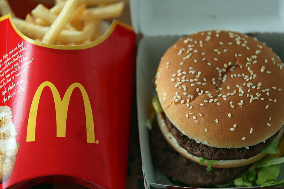 Pommes und Fleischburger zählen zu den beliebtesten Gerichten bei McDonalds.