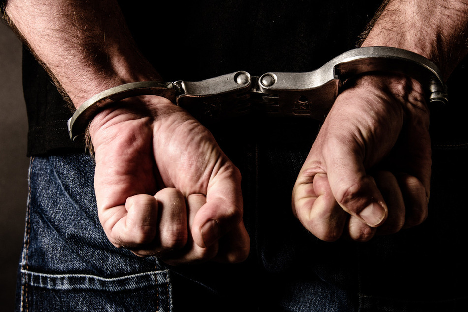 Aus welchem Grund sich ein Mann (64) in Australien nach 30 Jahren der Polizei stellte, ist noch völlig unklar. (Symbolbild)