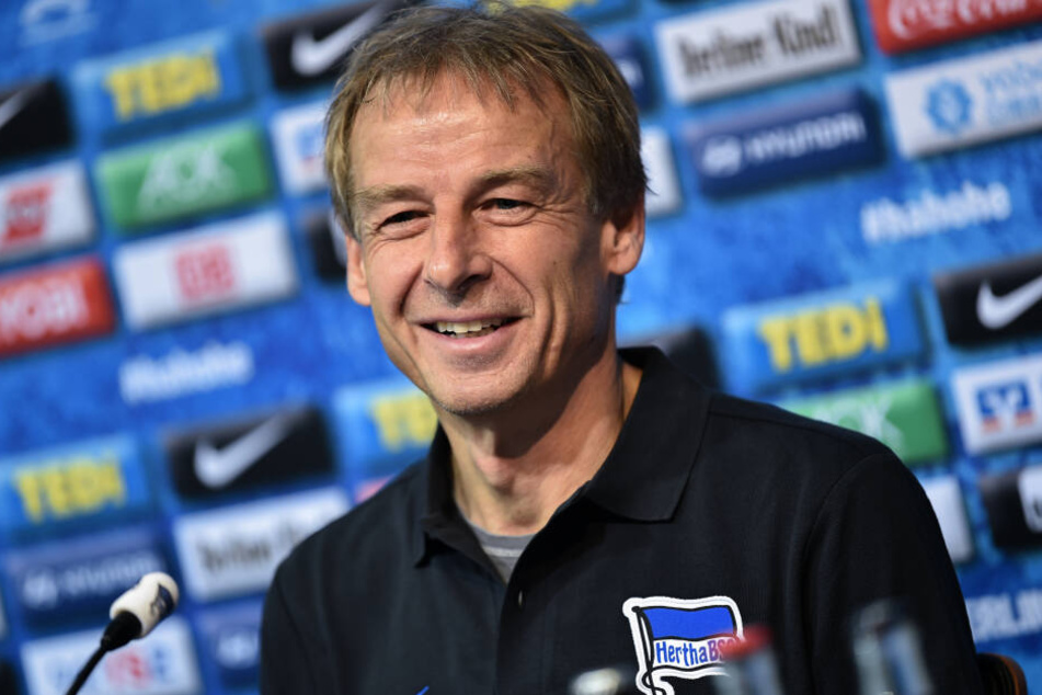 Jürgen Klinsmann feiert als Trainer von Hertha BSC sein Bundesliga-Comeback.