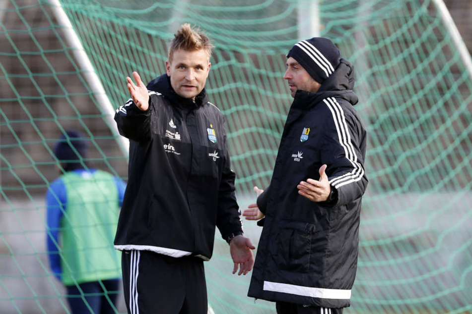 Leiten Trainer David Bergner und "Co" Sreto Ristic (r.) mit dem Jena-Heimspiel die erhoffte Trendwende ein?