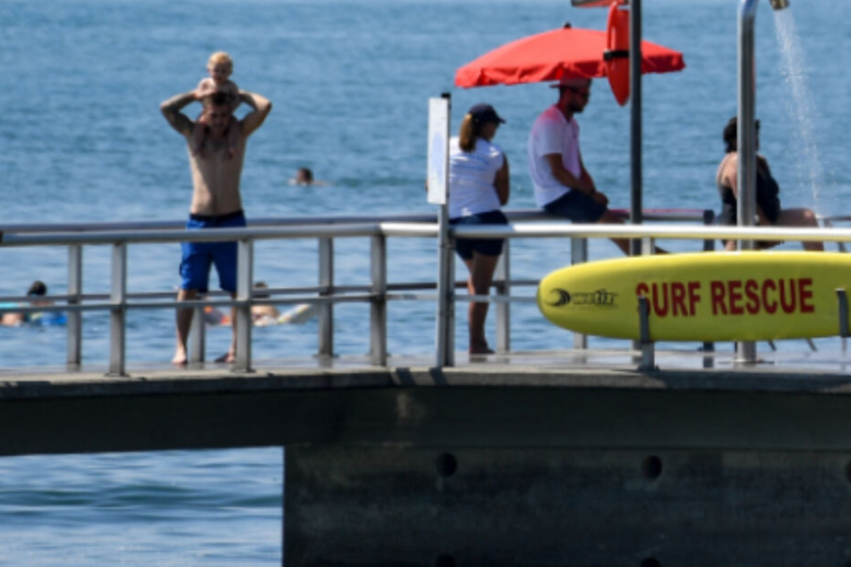 Ein Mann verstarb in einem Strandbad am Bodensee. (Symbolbild)