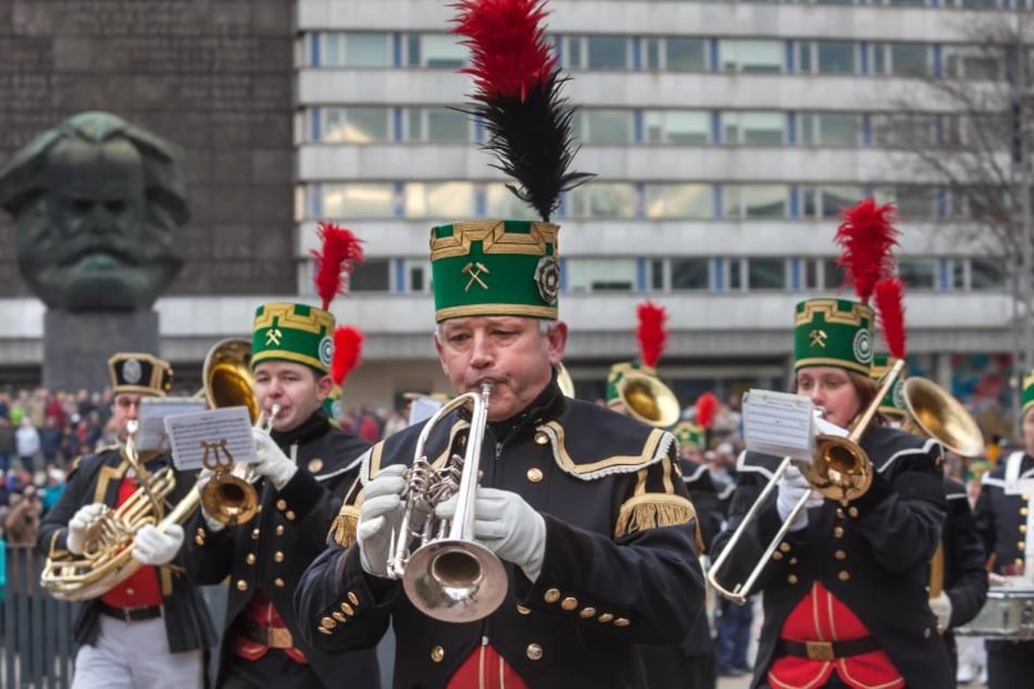 Mehr als 630 Uniformträger werden bei der Auftaktparade in Chemnitz erwartet.
