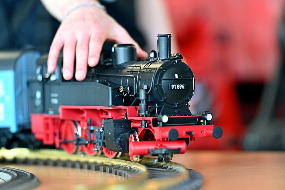 Als Vorlage des neuen Lokomotivmodells diente die Chemnitzer Originallok 91 896.