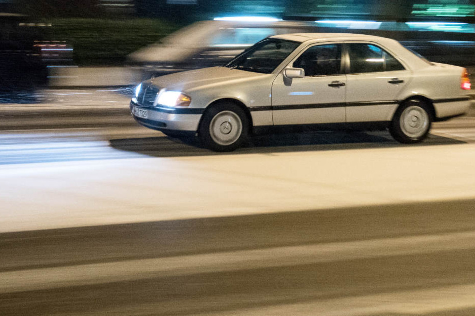 Autofahrer im Norden mussten wegen des Schnees aufpassen, dennoch kam es zu mehreren Unfällen.