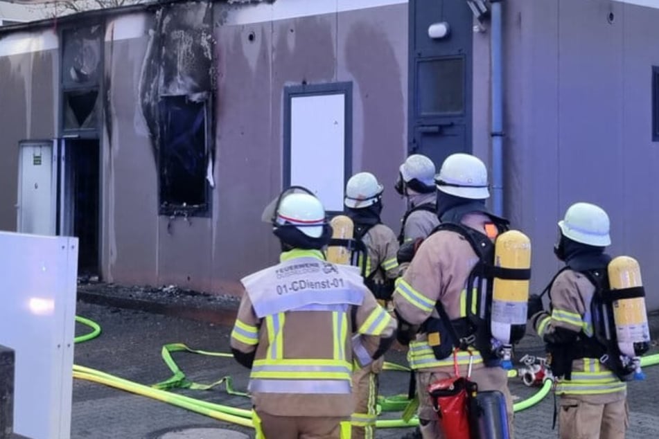Tragödie in Düsseldorf: Mann stirbt nach Tankstellen-Brand