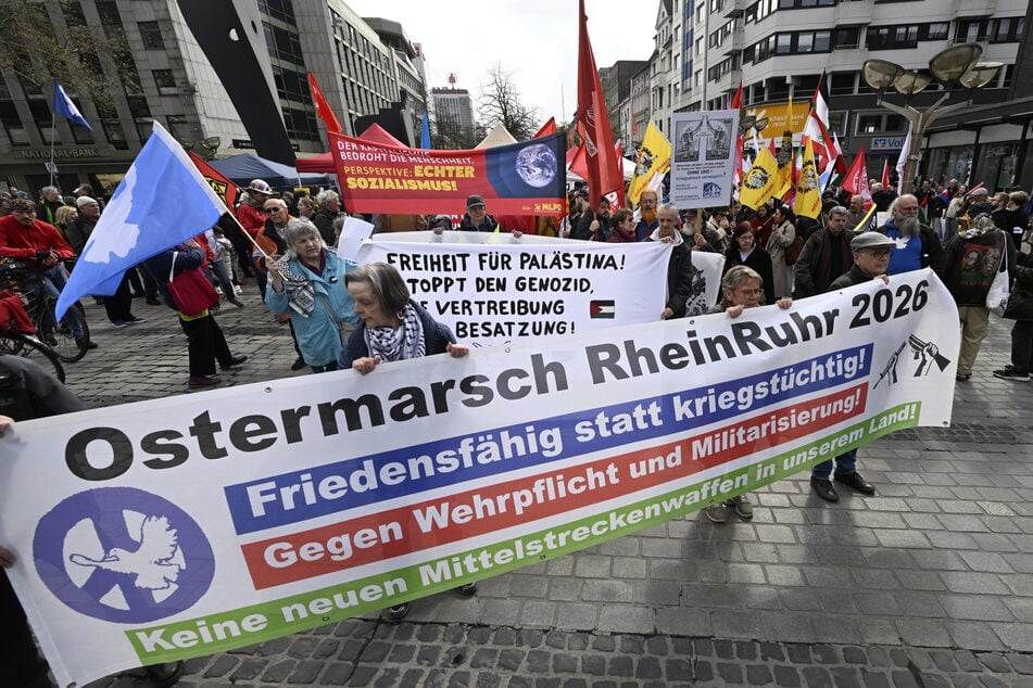 Ostermärsche gehen weiter: Größte Demo in NRW gestartet