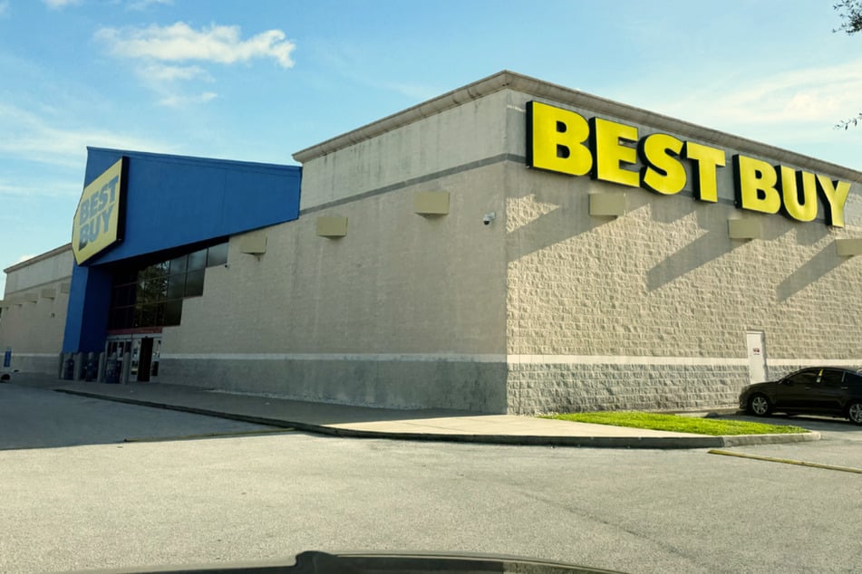Best Buy Is Quietly Dropping Prices Thursday, July 2 and these are the best bagains