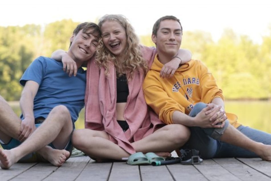 Anton (l.) und Richard Fuchs spielten zusammen mit Kya-Celina Barucki die Geschichte der Geschwister Mickenbecker in "Leben ist jetzt - Die Real Life Guys".