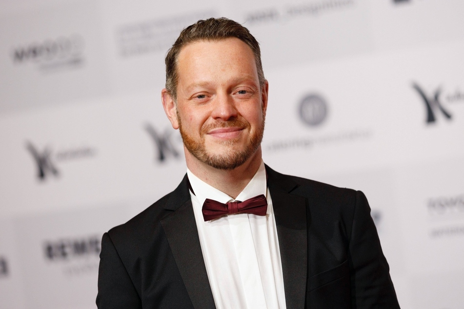 Roland Riebeling (42) spielt seit 2018 die Rolle des trotteligen Assistenten Norbert Jütte beim Kölner "Tatort".