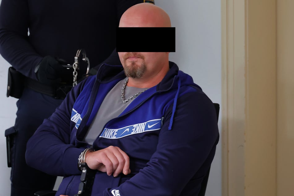 Andy W. (38) muss sich unter anderem wegen Freiheitsberaubung und Nötigung verantworten.