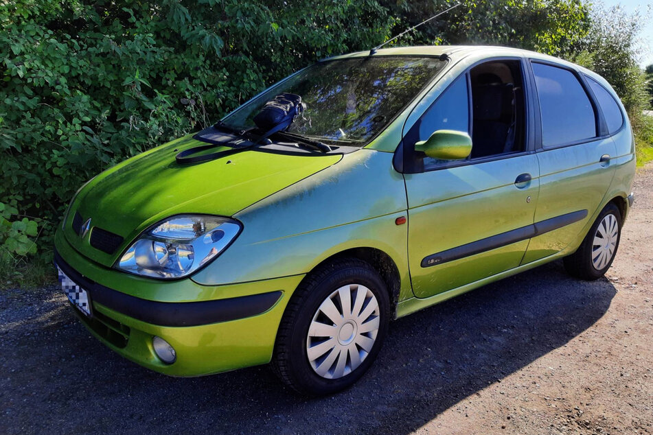 In diesem Renault Megane transportierte ein ukrainischer Fahrer vier Migranten aus Syrien.
