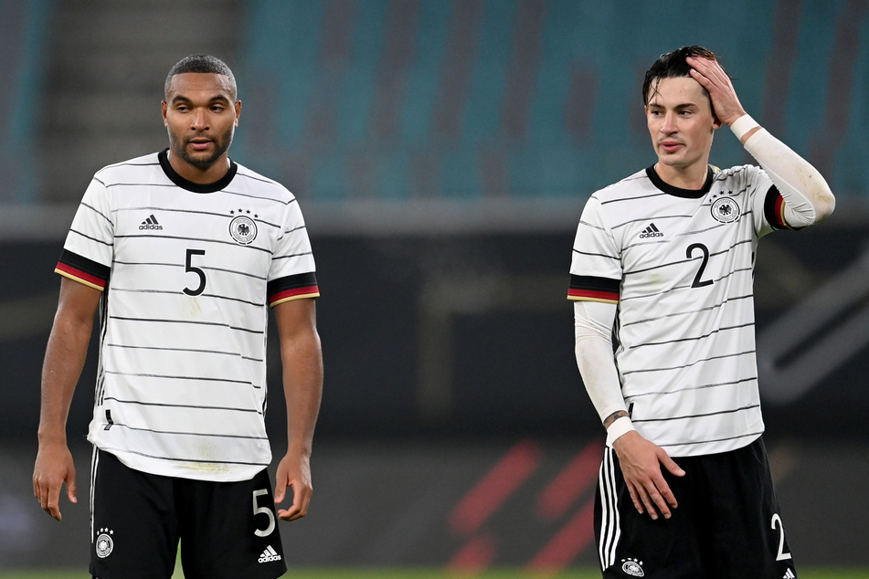 Im Spiel gegen die Ukraine nur einen Gegentreffer bekommen. Ggen Spanien waren es sechs für die deutsche Hintermannschaft. Jonathan Tah (24, li.) und Robin Koch (24).
