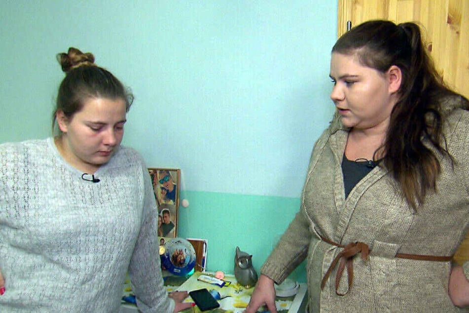 Sarafina und Sylvana machen sich in Ratheim Sorgen um ihre Eltern in der Türkei. Harald liegt dort nach einem Herzinfarkt im Familienurlaub im Krankenhaus und kämpft um sein Leben.