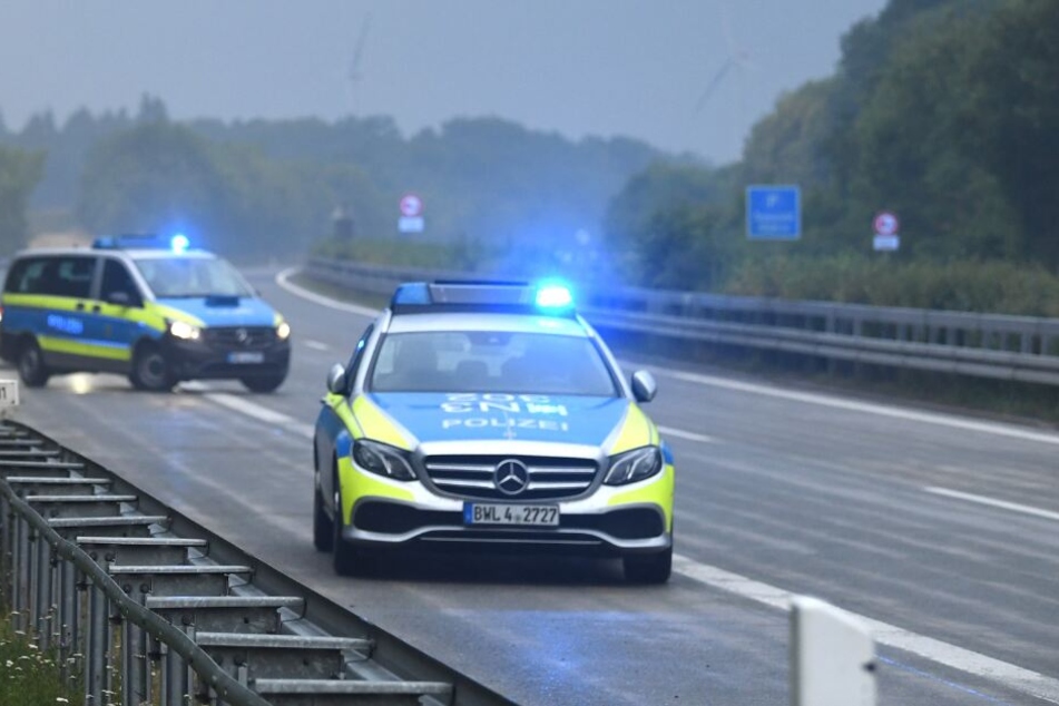 Die Polizei nahm den tödlichen Unfall auf. (Symbolbild)