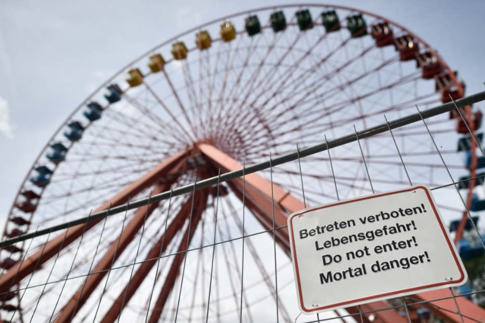 Das Wahrzeichen des einst so belebten Vergnügungsparks in Berlin: Das Riesenrad.