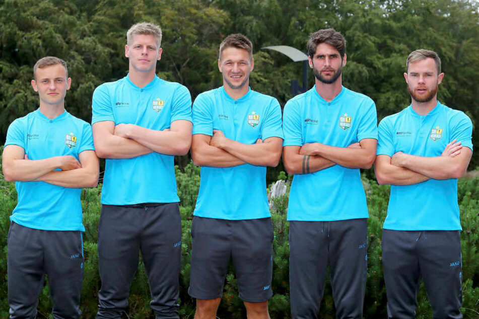 Nils Blumberg (v.l.) bildet mit Torwart Jakub Jakubov, Daniel Frahn, Niklas Hoheneder und Tobias Müller den Mannschaftsrat des CFC.