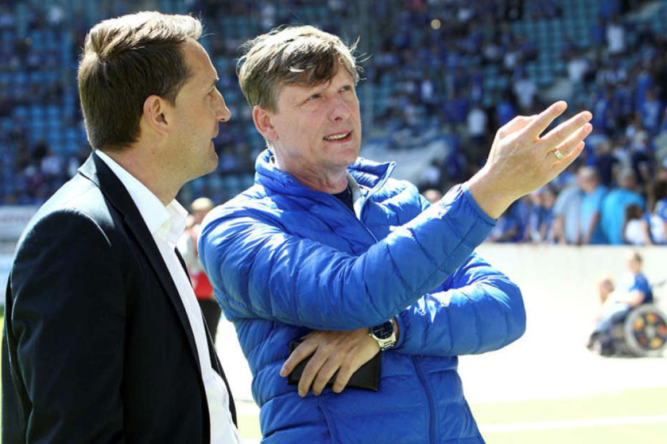 Auch wenn CFC-Ausichtsratsboss Uwe Bauch (r.) die Richtung vorzugeben scheint, muss Sportchef Thomas Sobotzik die Erwartungen zwangsläufig herunterschrauben.