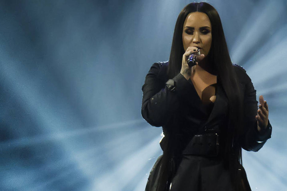 Demi Lovato wurde nach einer Heroin-Überdosis ins Krankenhaus eingeliefert.