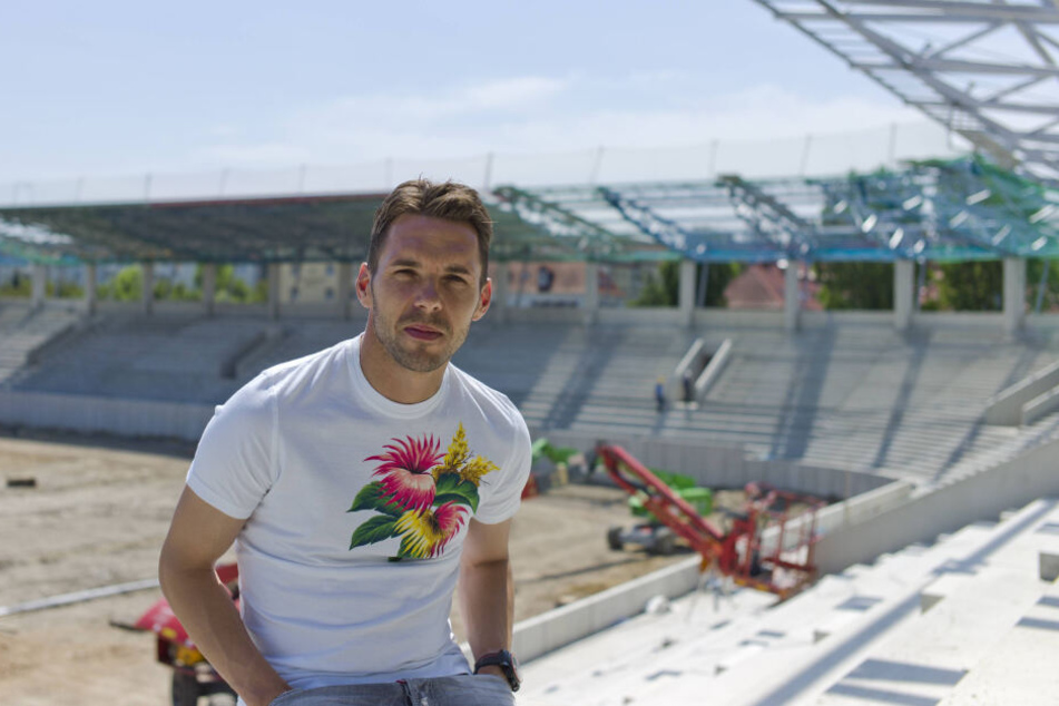 Dahin zurück, wo alles begann? 2011 besuchte Christian Tiffert, damals in Diensten des 1. FC Kaiserslautern, seine Heimatstadt Halle. Seinerzeit war das neue Stadion noch eine Baustelle.