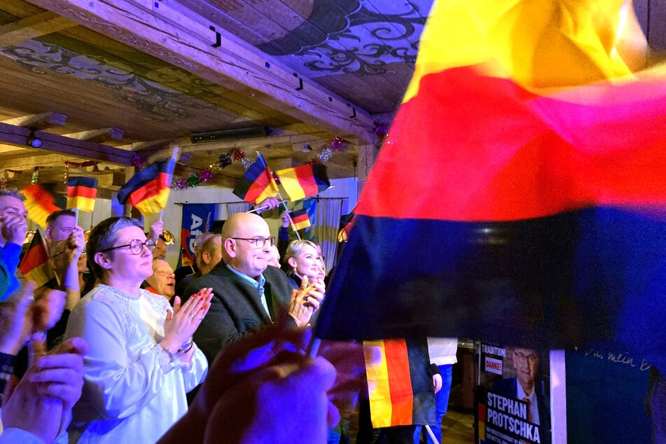 Bei der AfD ist die Freude nach der Bundestagswahl groß.