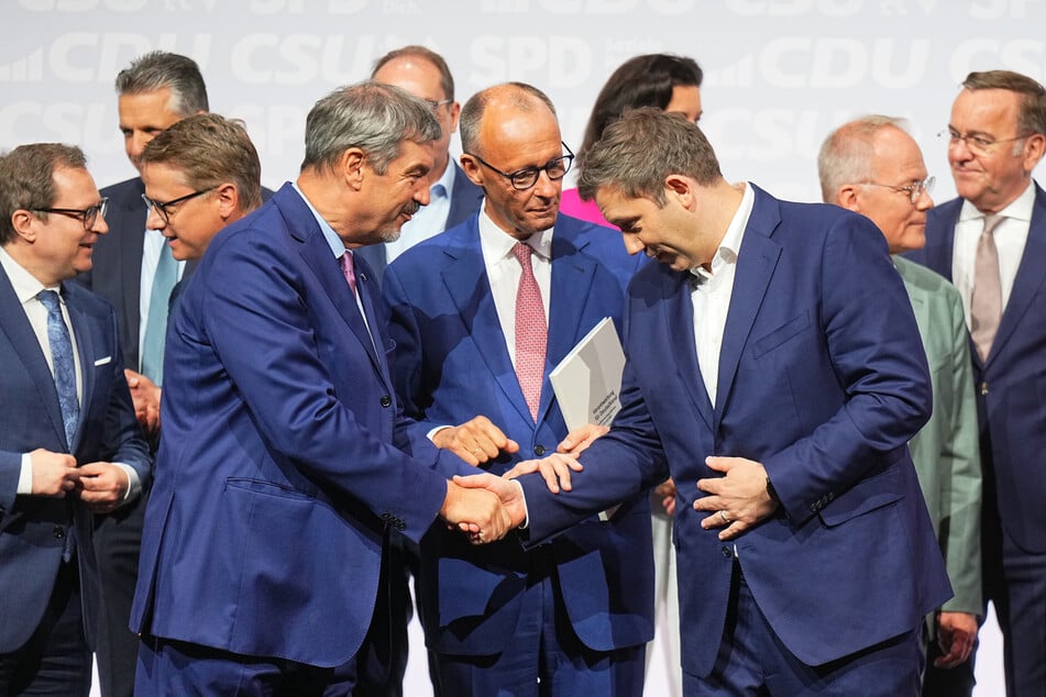 CDU, CSU und SPD haben den Koalitionsvertrag unterzeichnet.