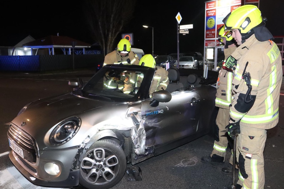 An dem Unfall in Berlin-Neukölln war auch der BMW Mini eines Carsharing-Unternehmens beteiligt.