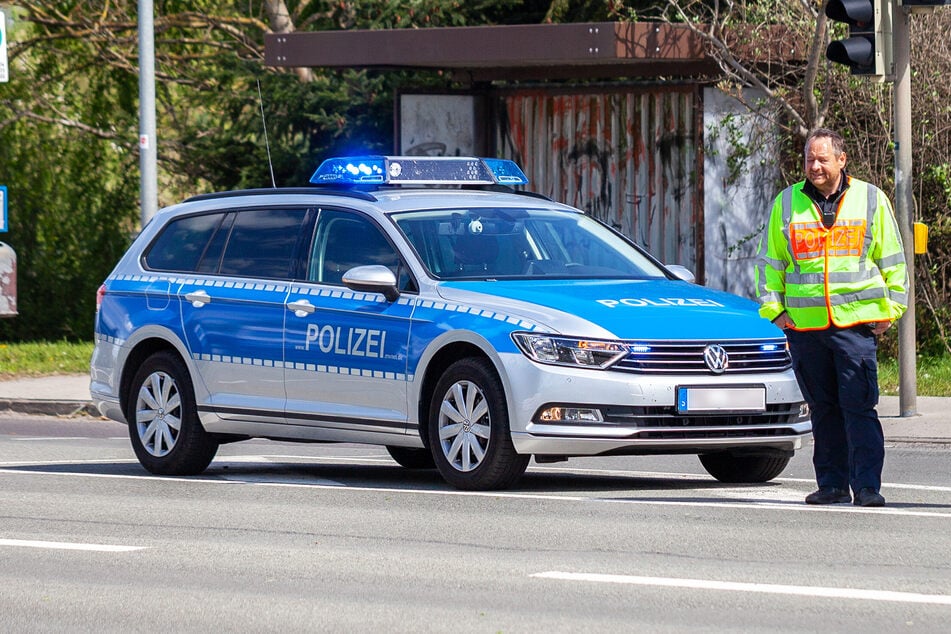Die Polizei schnappte den Serien-Dieb, weil er von bislang Unbekannten angegriffen wurde (Symbolbild).