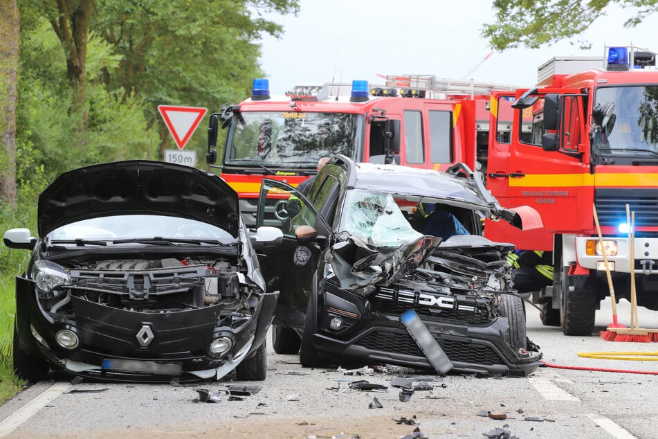 Für die Dacia-Fahrerin kam jede Hilfe zu spät.